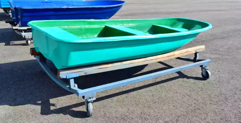 Стеклопластиковая лодка Старт (тримаран) в Шахтах