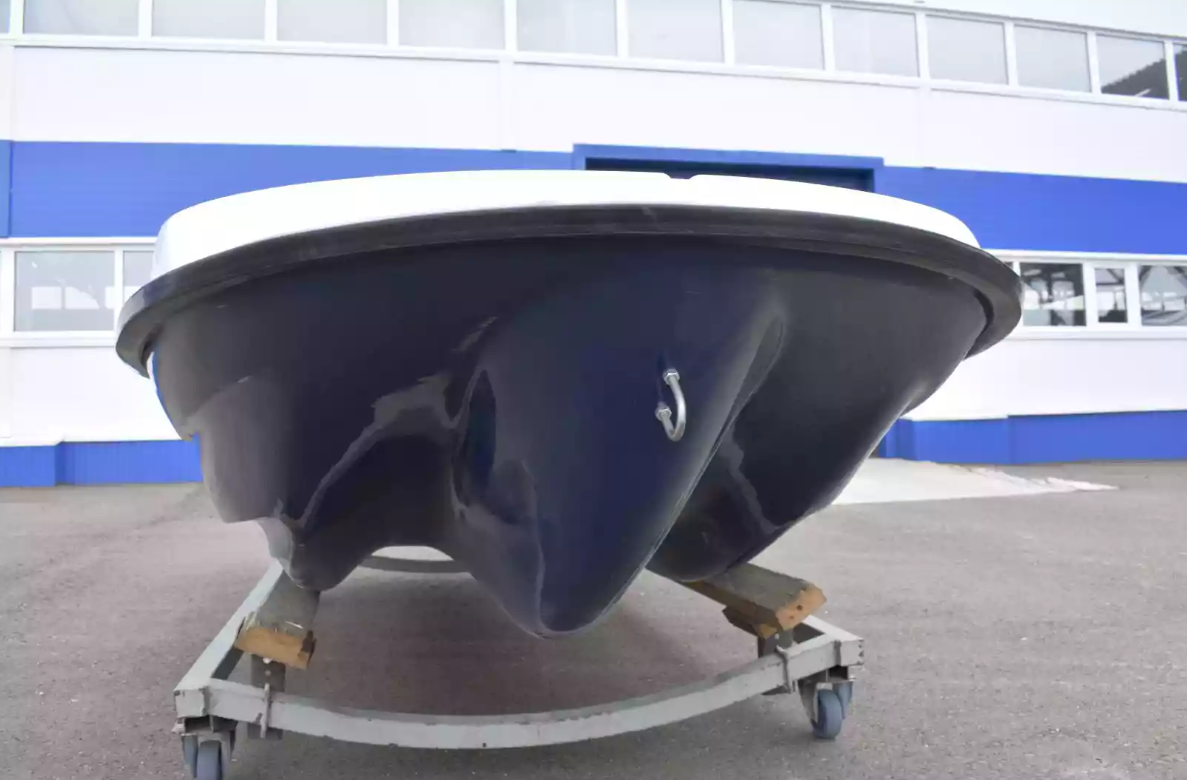 Стеклопластиковая лодка Пингвин New (тримаран) в Шахтах