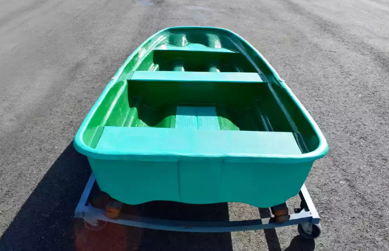 Стеклопластиковая лодка Старт (тримаран) в Шахтах