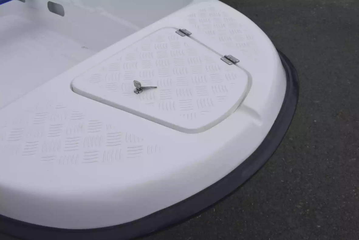 Стеклопластиковая лодка Пингвин New (тримаран) в Шахтах