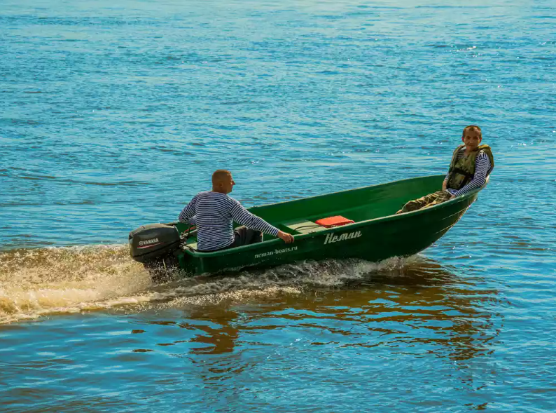 Стеклопластиковая лодка Neman-340 (тримаран) в Шахтах