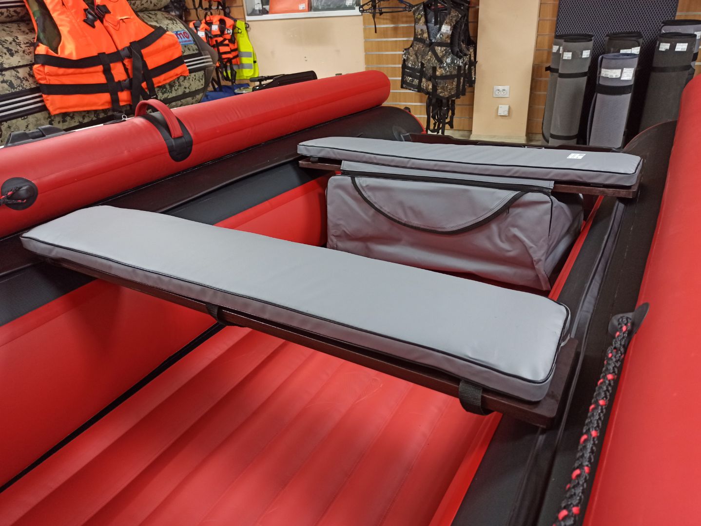 КОМПЛЕКТ МЯГКИХ НАКЛАДОК С СУМКОЙ ДЛЯ ЛОДОК 110Х20 СЕРЫЙ в Шахтах