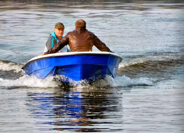 Стеклопластиковая лодка Wyatboat 430 тримаран в Шахтах