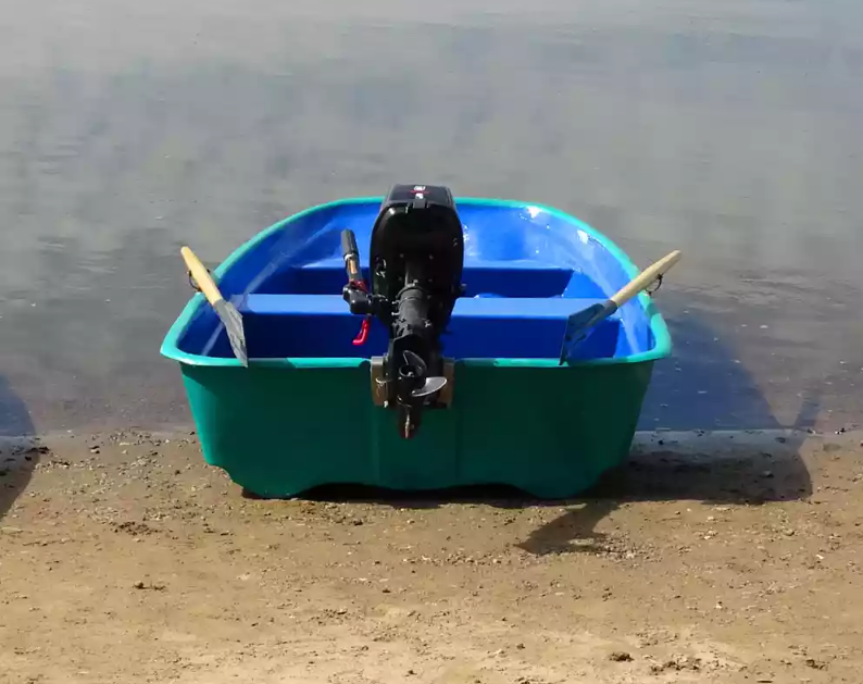 Стеклопластиковая лодка Старт (тримаран) в Шахтах