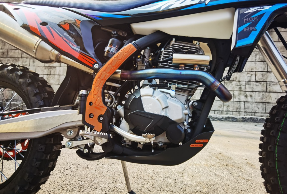 Мотоцикл JHLMOTO JHL Z3 CB250 (172FMM-3A) в Шахтах