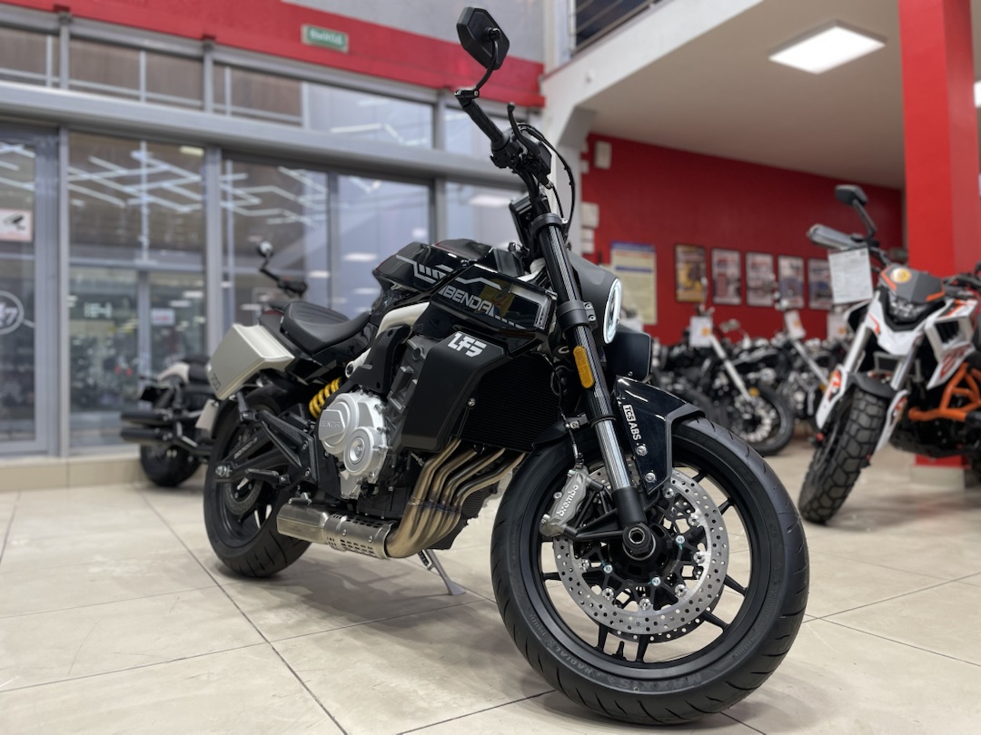 Мотоцикл Benda LFS 700 в Шахтах