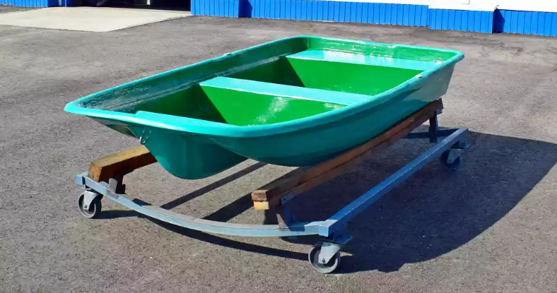 Стеклопластиковая лодка Старт (тримаран) в Шахтах