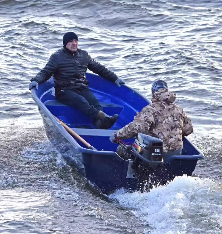 Стеклопластиковая лодка Neman-340 (тримаран) в Шахтах