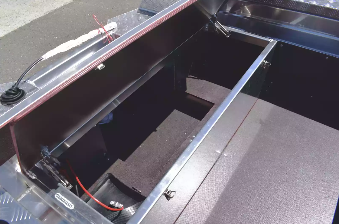 Алюминиевая лодка Wyatboat-390 DCM в Шахтах