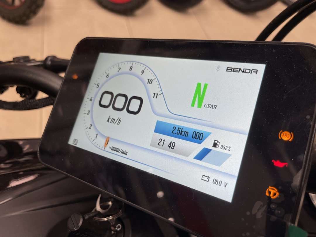 Мотоцикл Benda LFS 700 в Шахтах