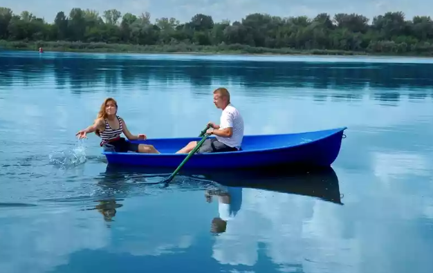 Стеклопластиковая лодка Дельфин в Шахтах