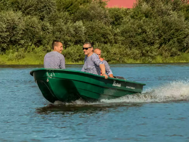 Стеклопластиковая лодка Neman-340 (тримаран) в Шахтах