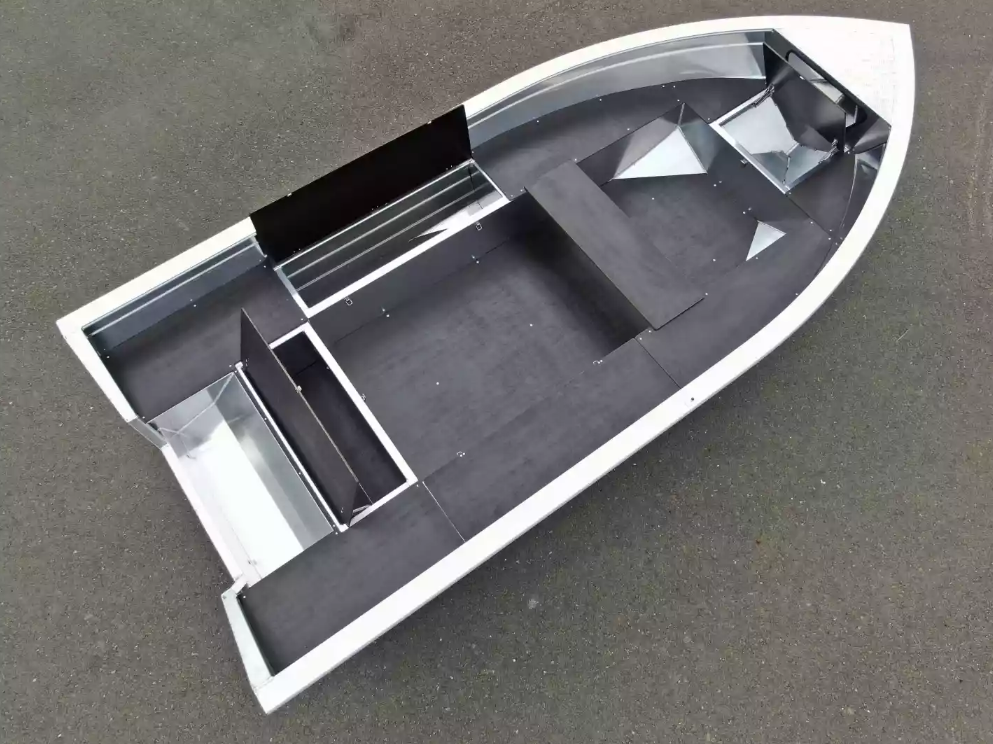 Алюминиевая лодка  Неман-420 в Шахтах