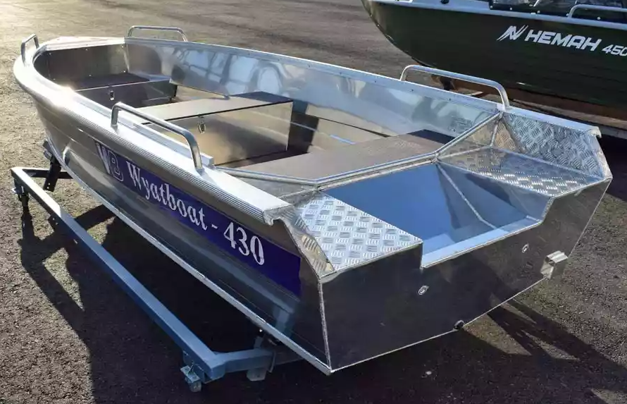 Алюминиевая лодка  Wyatboat-430 Р в Шахтах