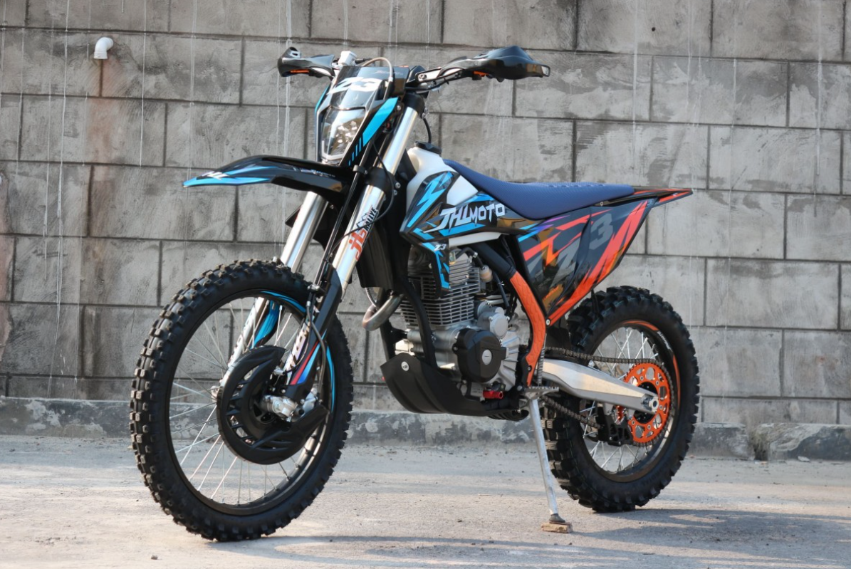 Мотоцикл JHLMOTO JHL Z3 CB250 (172FMM-3A) в Шахтах