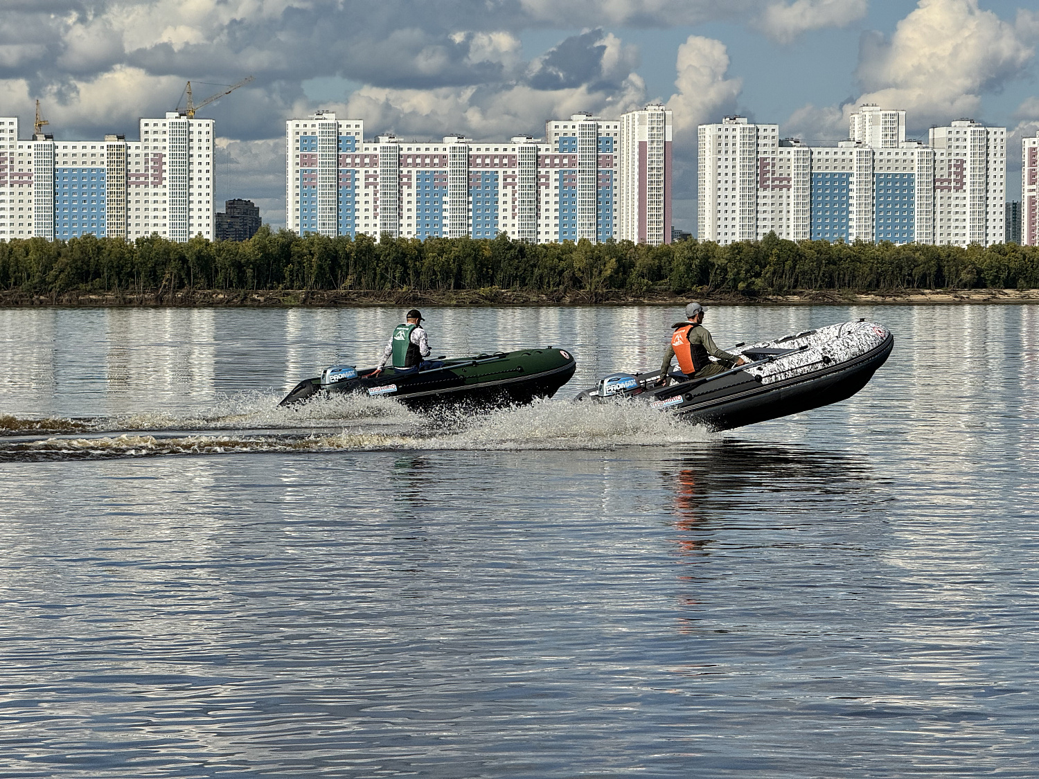 Лодка MISHIMO BIG FLOOR 440 в Шахтах