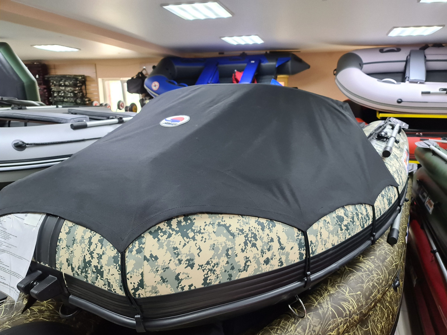 КОМПЛЕКТ НОСОВОГО ТЕНТА К ЛОДКЕ SMARINE AIR MAX 330 ЧЕРНЫЙ в Шахтах